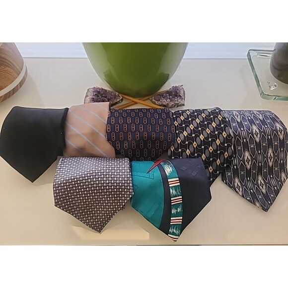 7 Bundle Of Men's Neck Ties, Multiple Brands, Multiple Patterns Fashion, Style - Picture 1 of 8